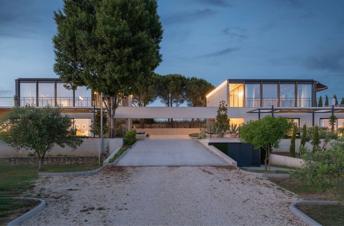 Villa contemporanea con vista panoramica sul mare