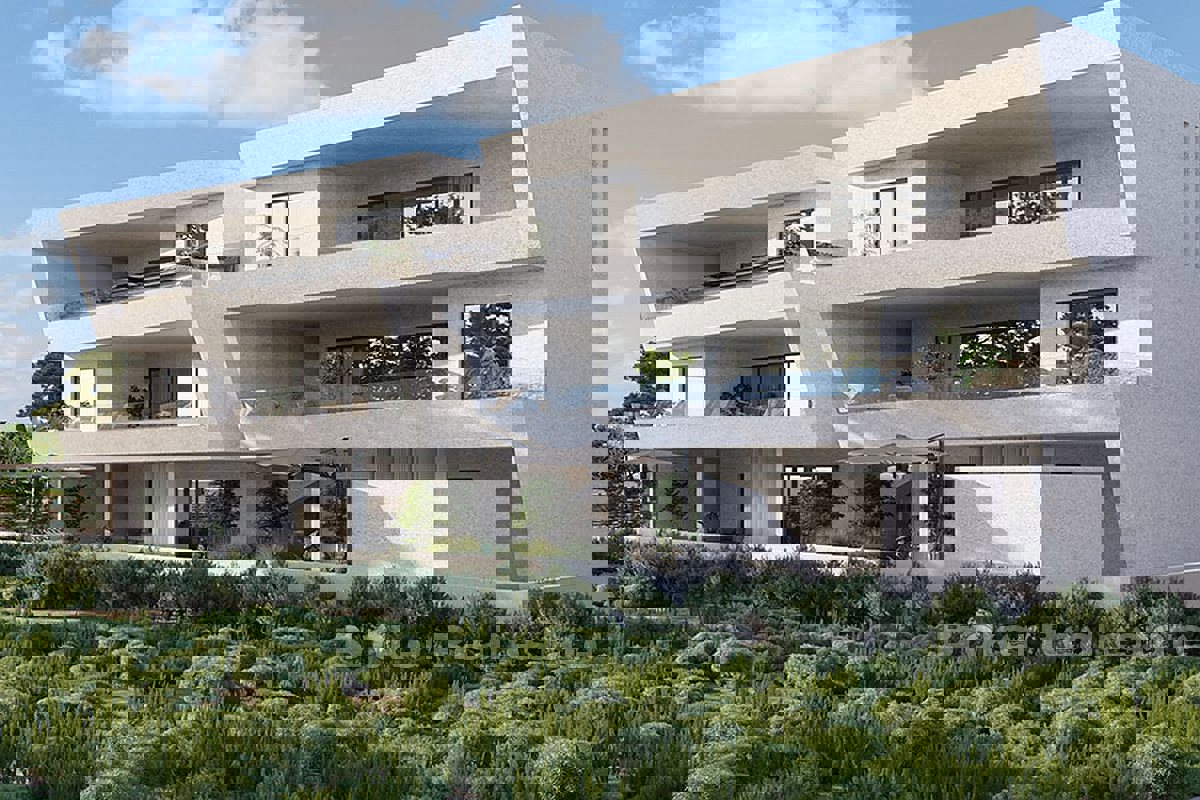 Appartamento con piscina e vista mare