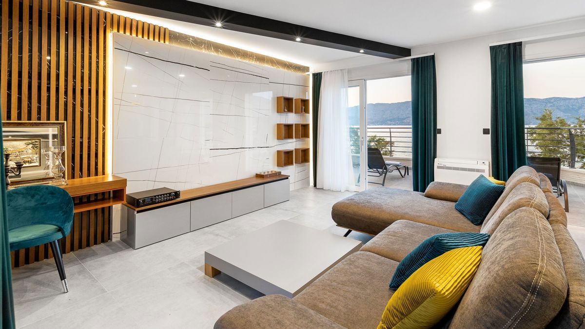 Lussuosa villa isolata in prima fila sul mare