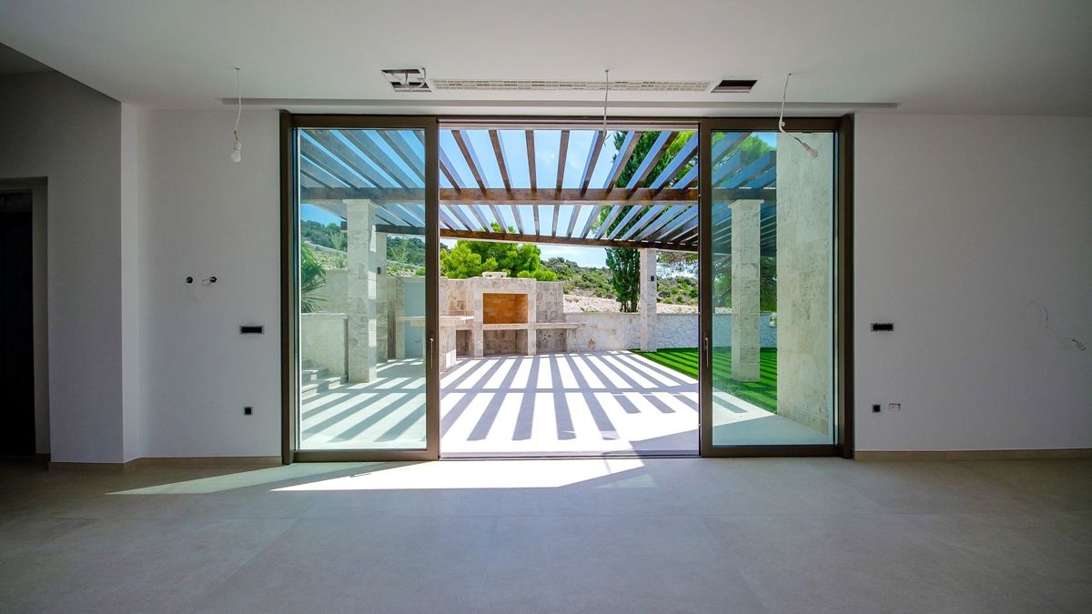 Esclusiva villa moderna prima fila al mare