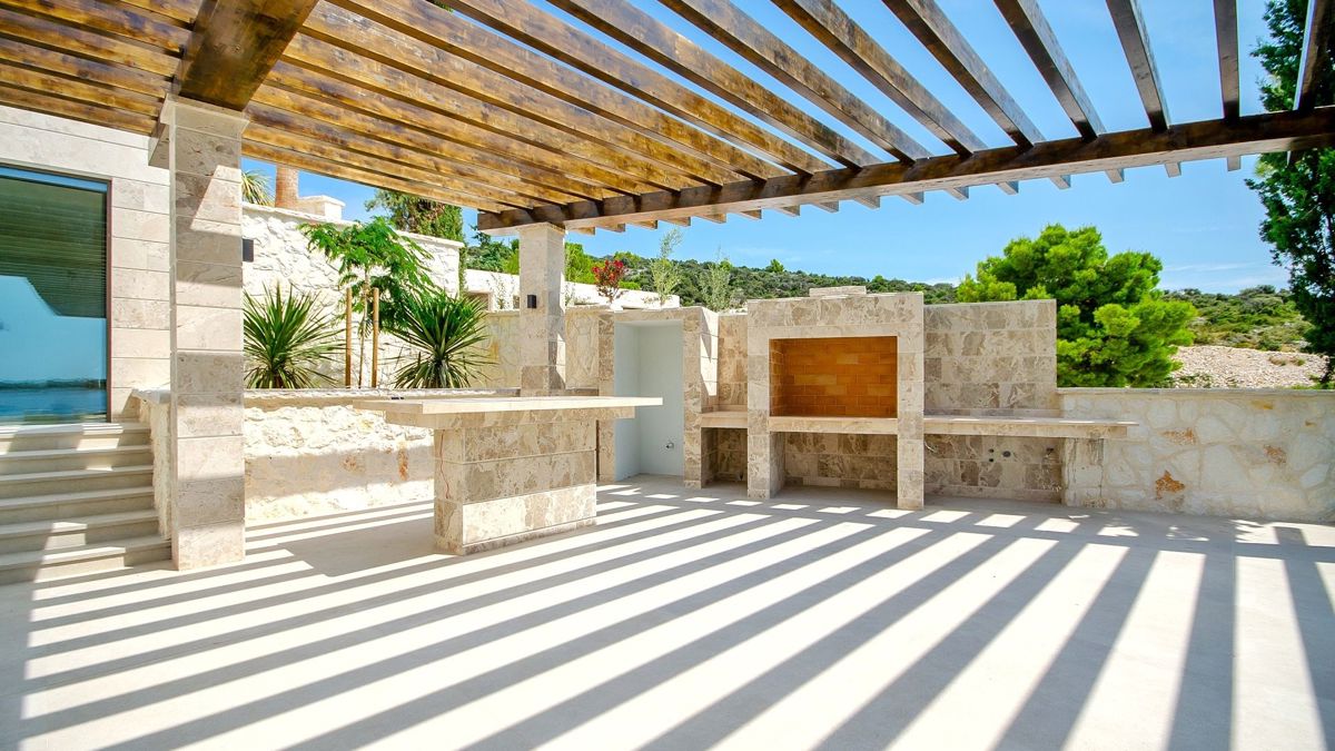 Esclusiva villa moderna prima fila al mare