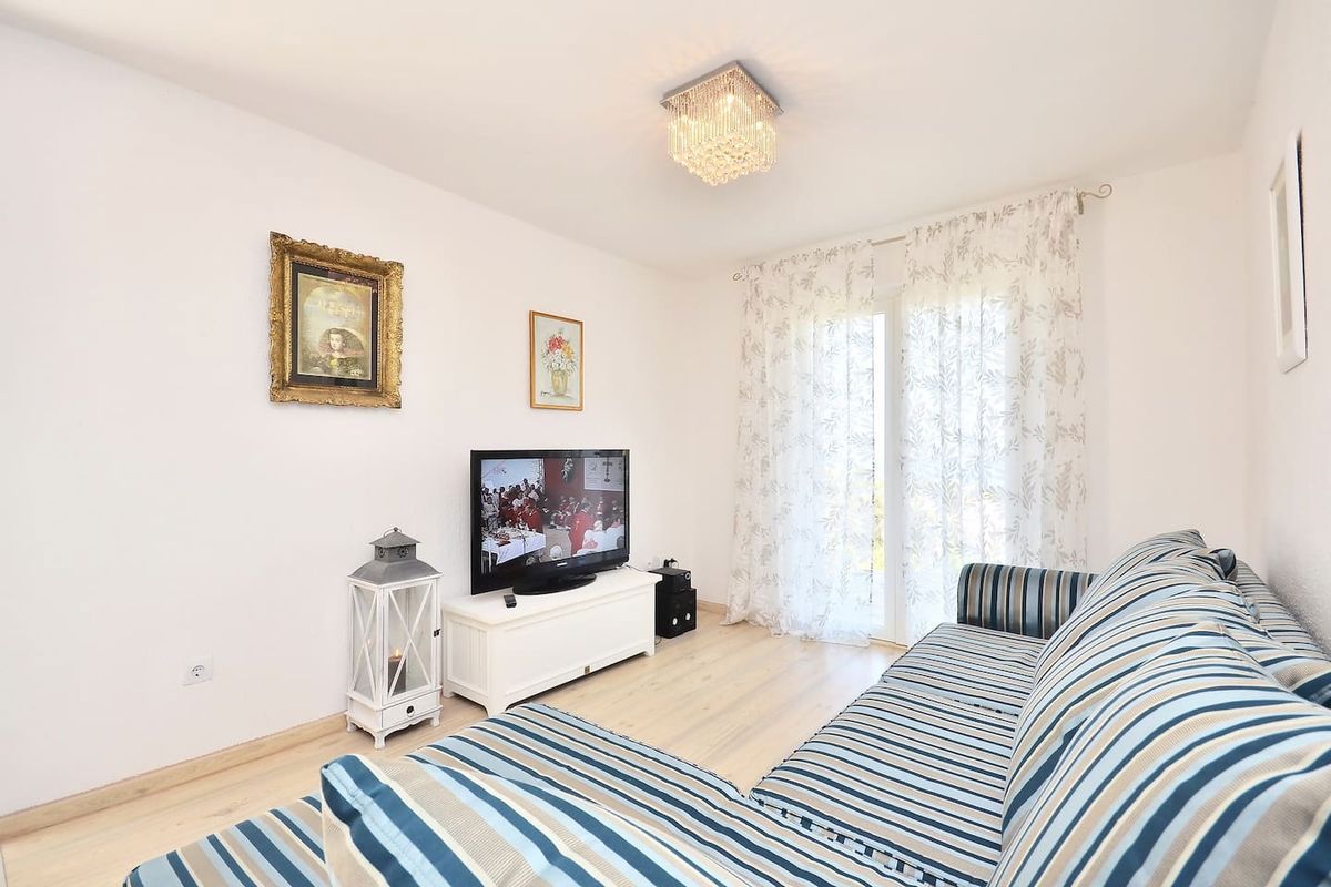 Casa indipendente su due piani
