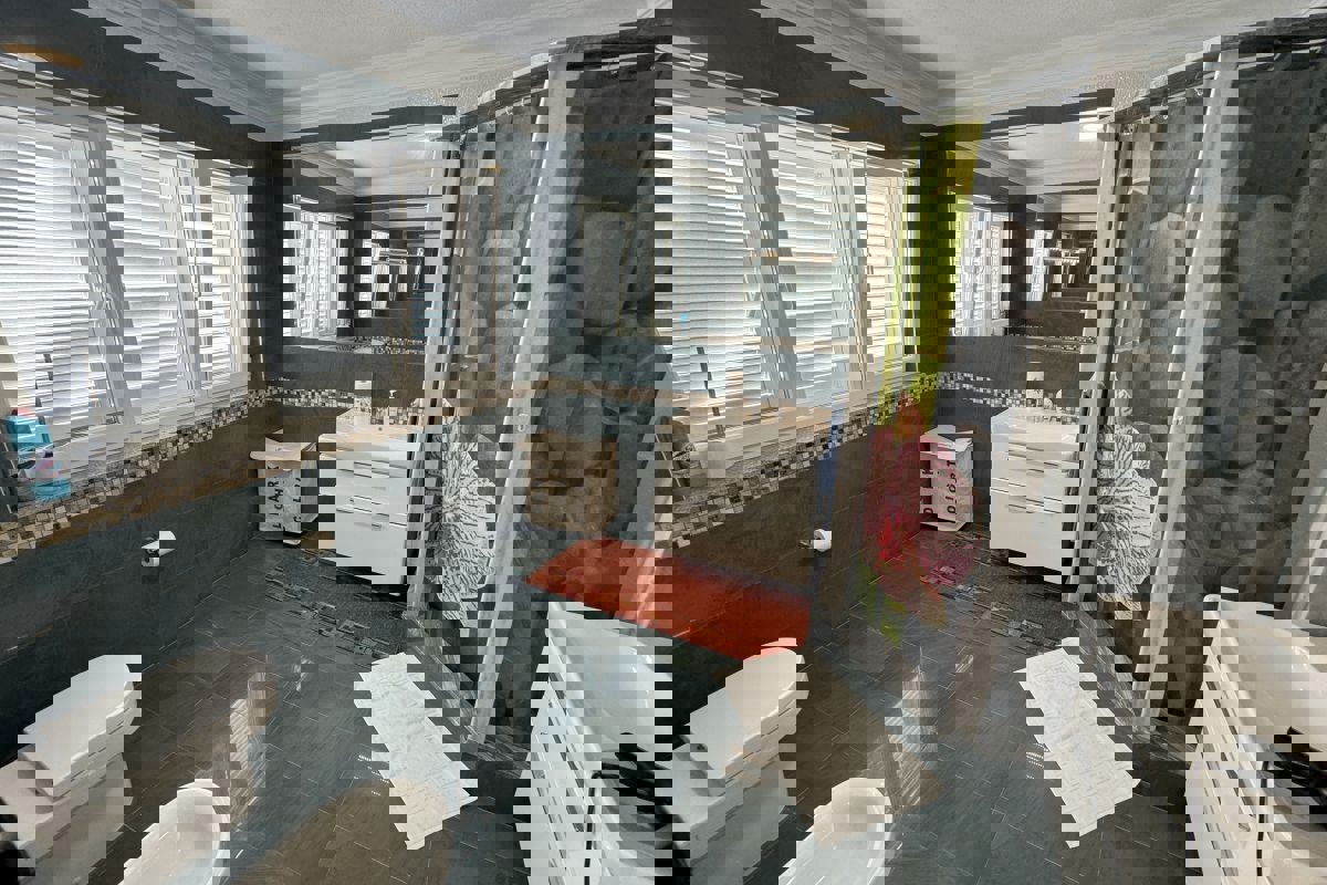 Bellissima villa in prima fila sul mare