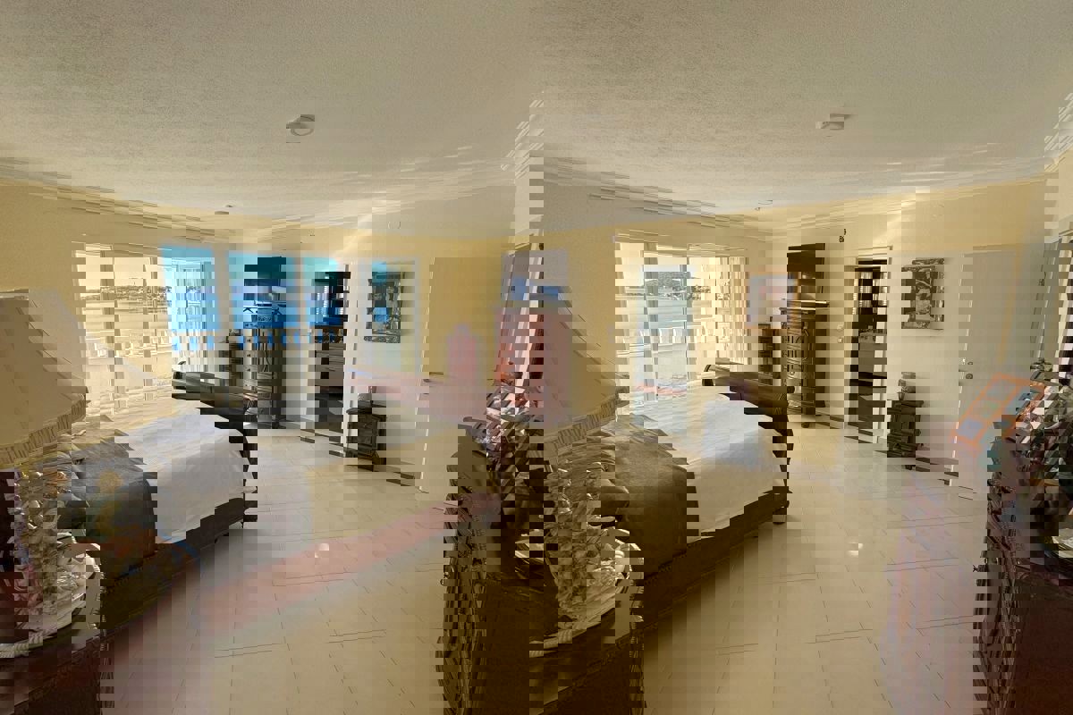 Bellissima villa in prima fila sul mare