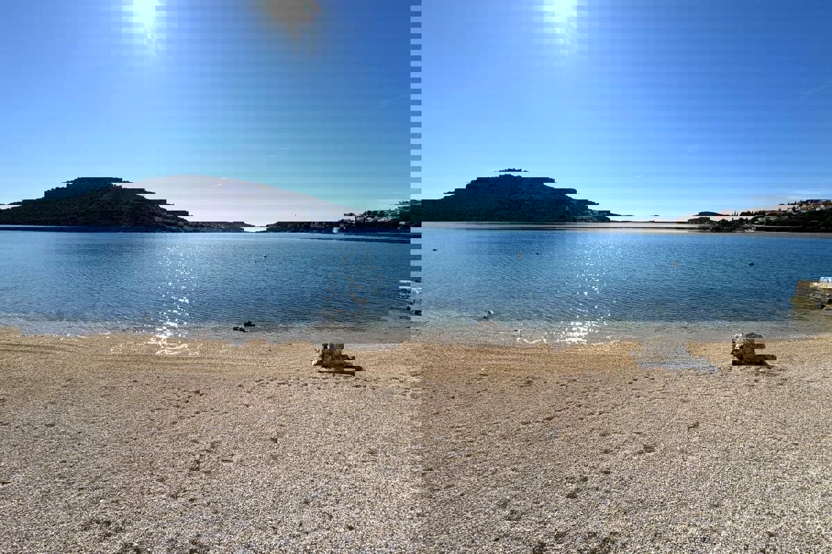 Bellissima villa in prima fila sul mare