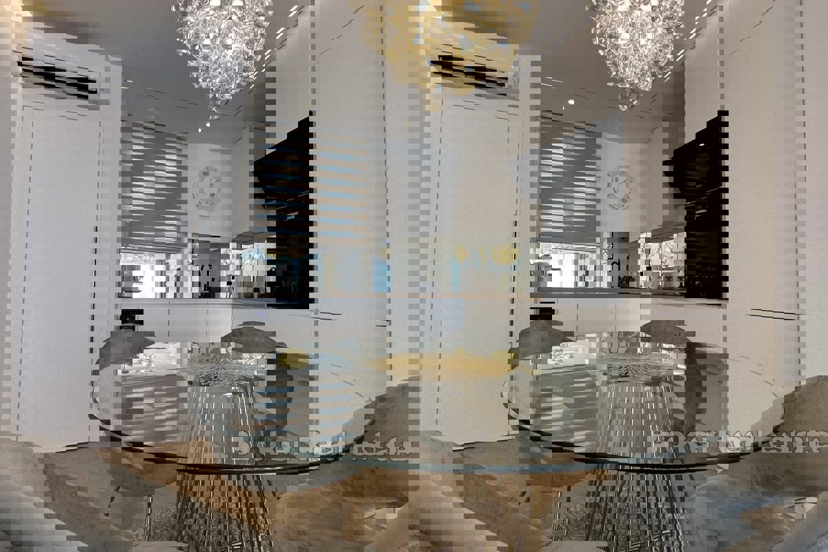 Moderno appartamento con due camere da letto in una posizione molto attraente