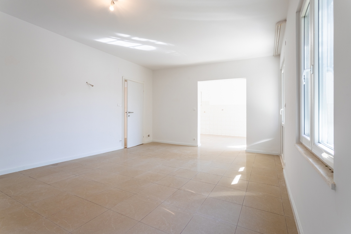 Casa con appartamenti vicino al mare