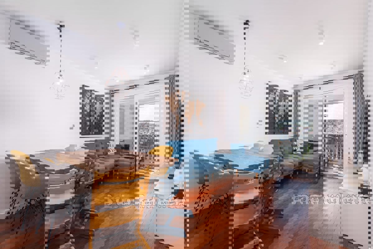 Moderno appartamento con due camere da letto