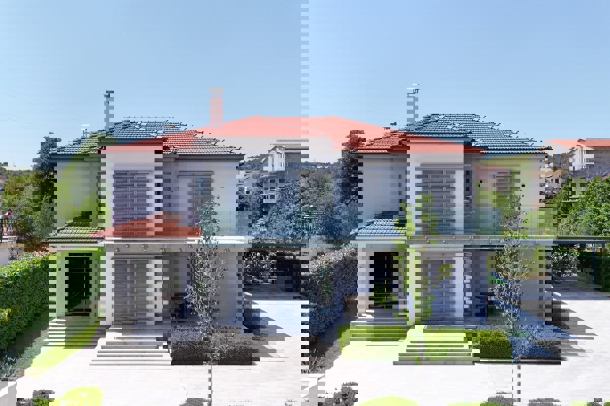 Villa di lusso in una zona tranquilla della città