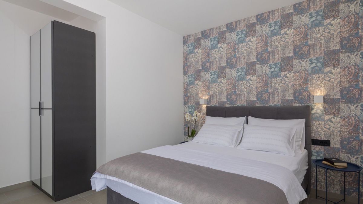 Villa familiare con ampio cortile e vista mare