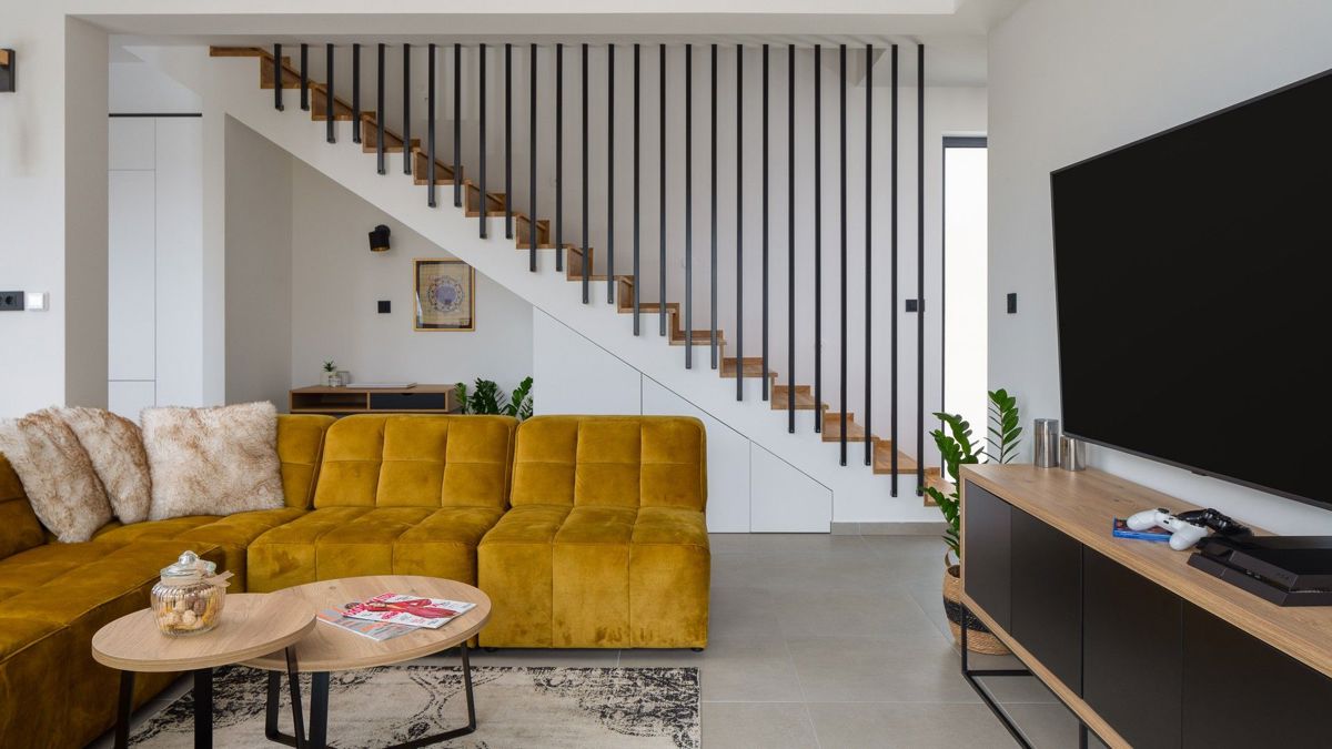 Villa familiare con ampio cortile e vista mare