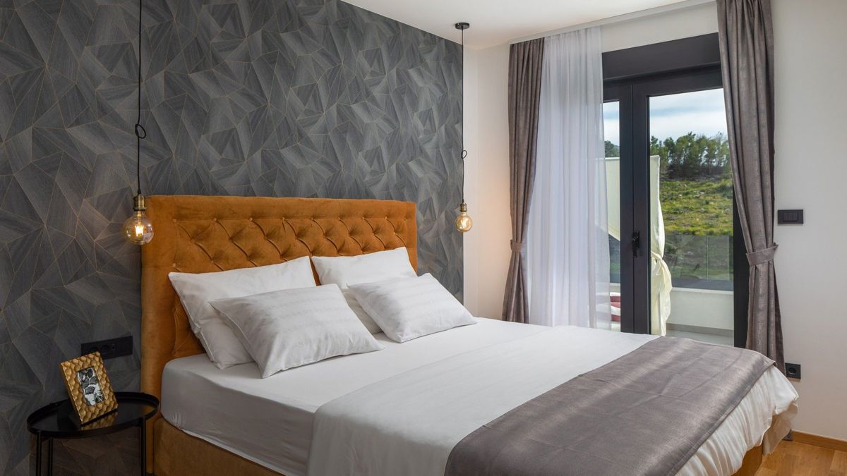 Villa familiare con ampio cortile e vista mare