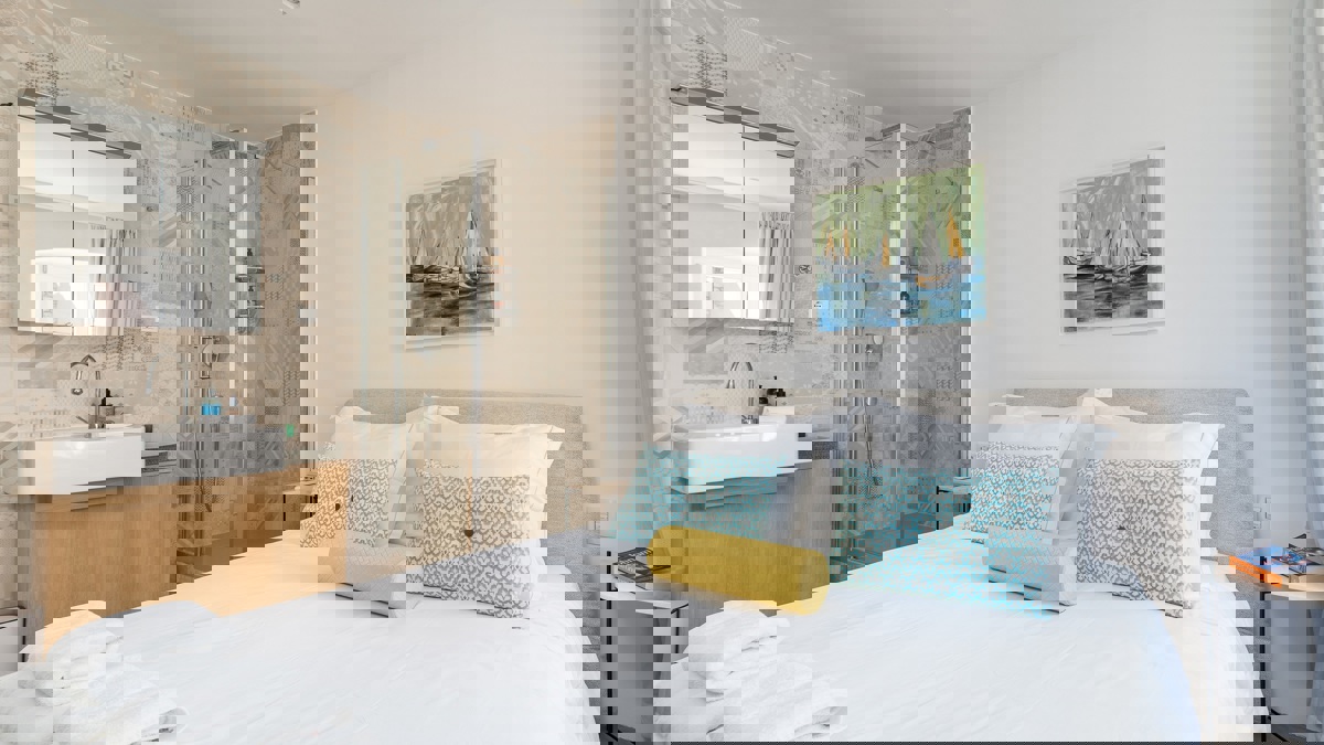 Eccezionale appartamento nel centro della città con terrazza e vista mare