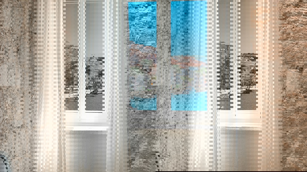 Eccezionale appartamento nel centro della città con terrazza e vista mare