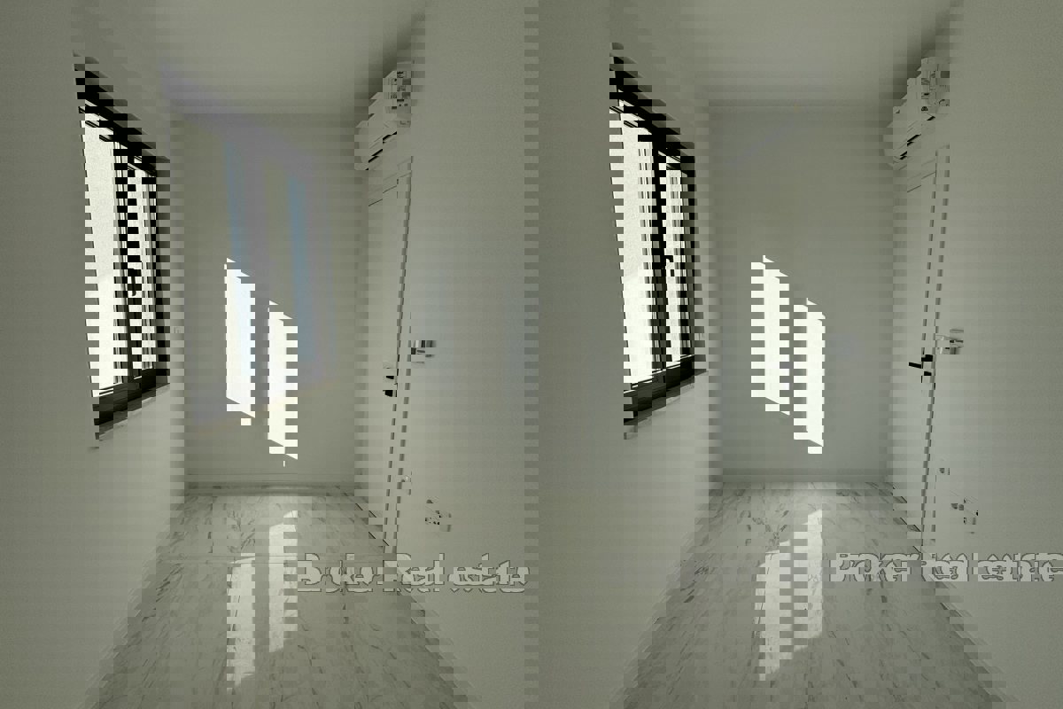 Spazioso attico con vista mare