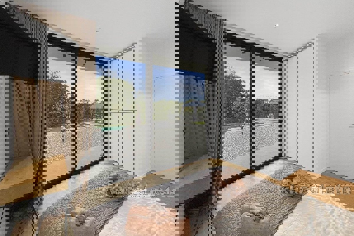 Villa di lusso in posizione tranquilla immersa nel verde