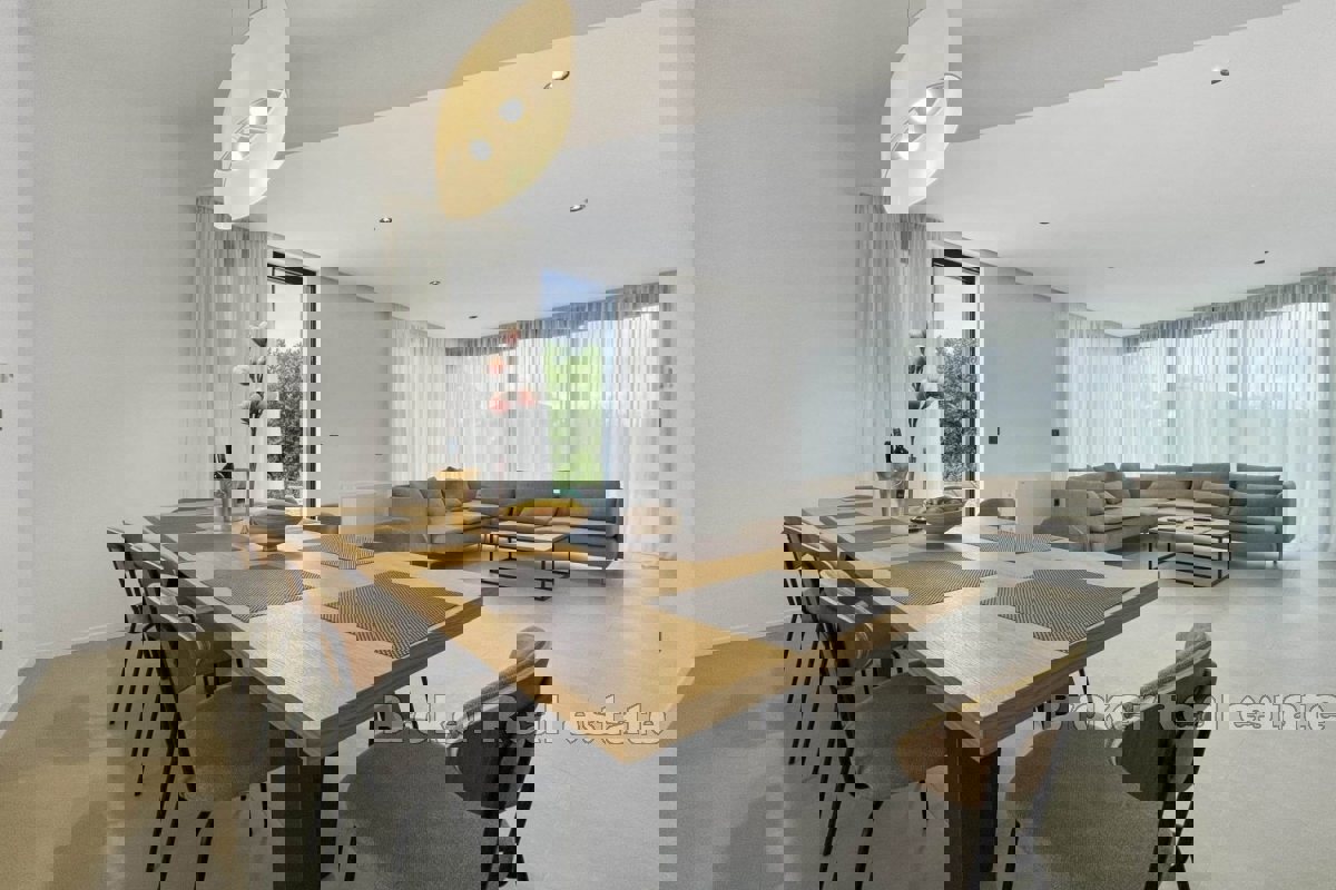 Villa di lusso in posizione tranquilla immersa nel verde