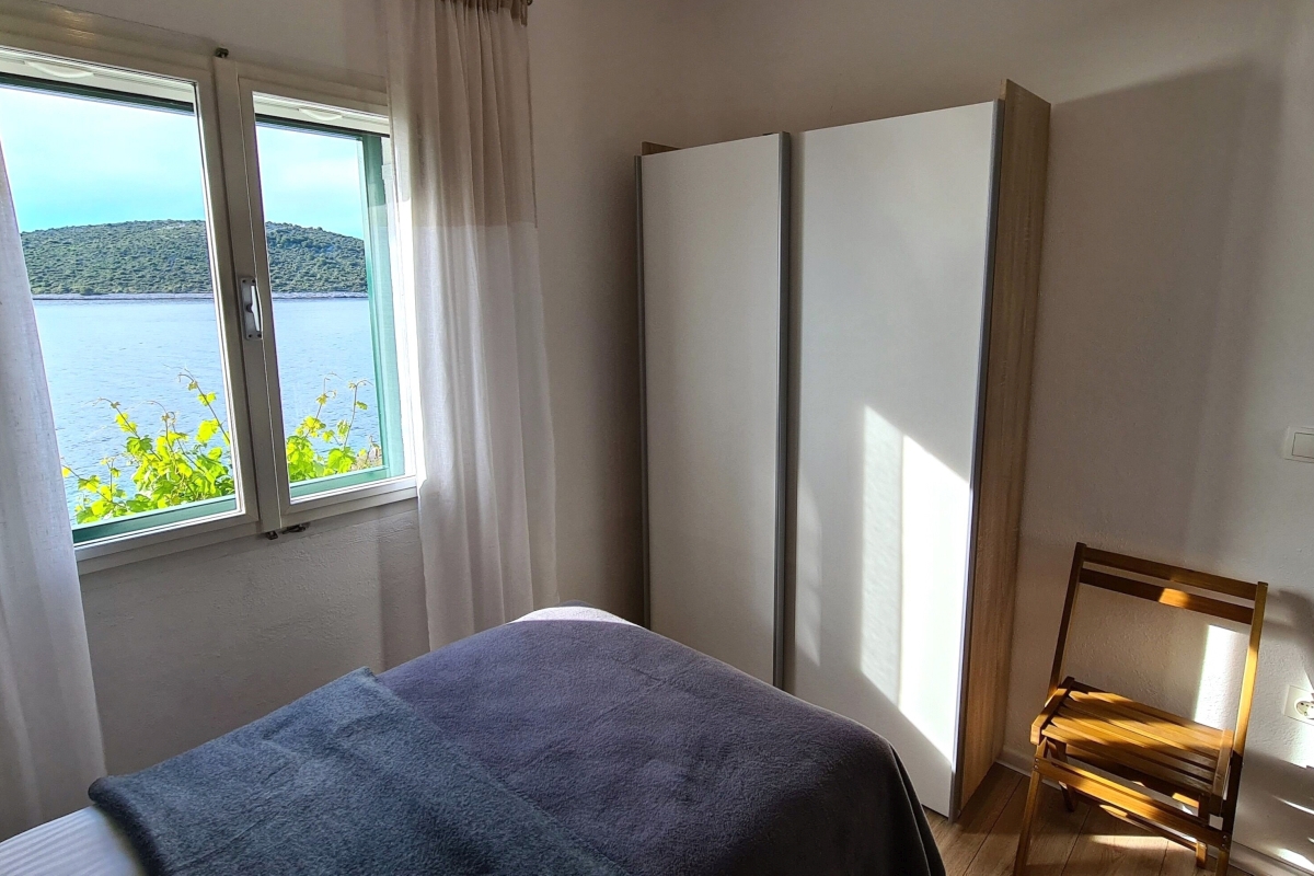 Prima fila al mare, graziosa casa con piscina