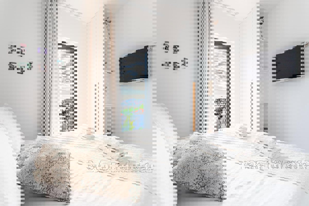 Villa di lusso con piscina e vista mare