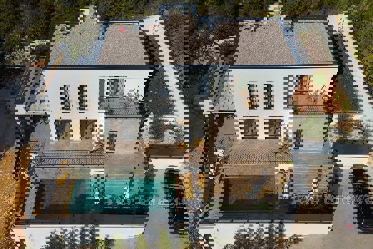 Villa di lusso con piscina e vista mare