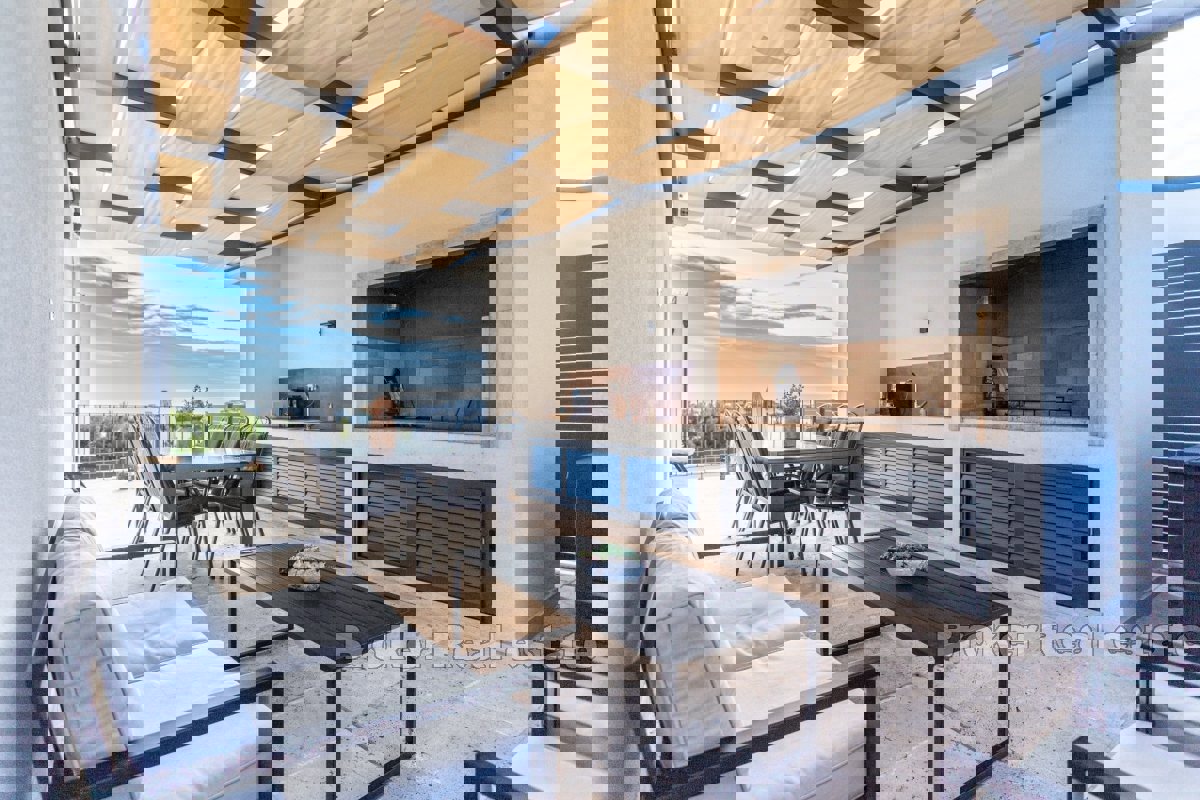 Villa di lusso con piscina e vista mare