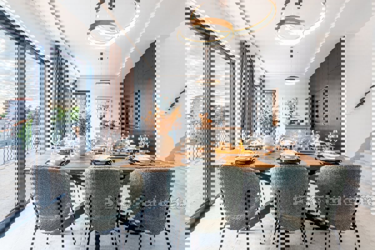 Villa di lusso con piscina e vista mare