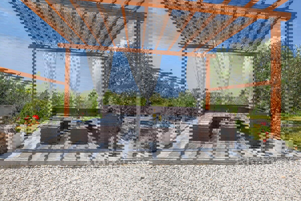 Villa con piscina vicino a Rogoznica