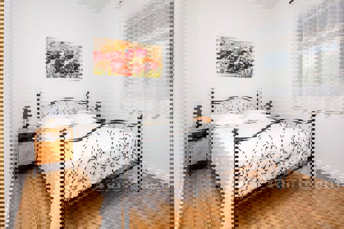 Villa con piscina vicino a Rogoznica