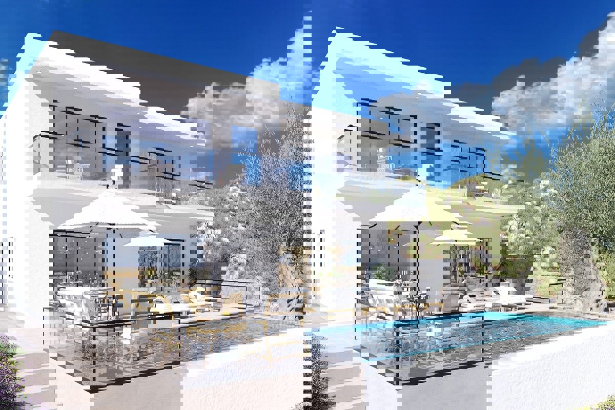 Villa in costruzione con vista mare