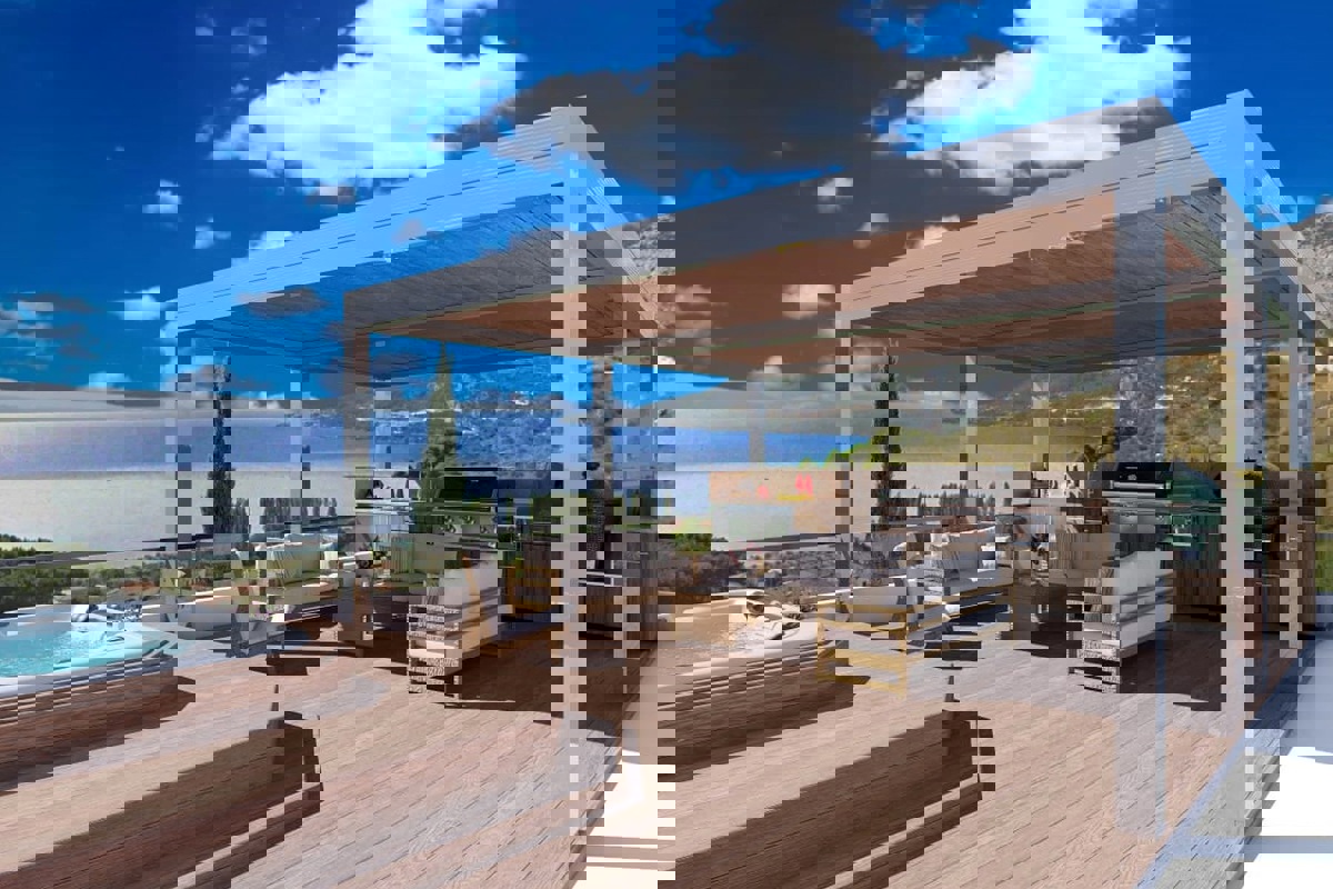 Villa in costruzione con vista mare