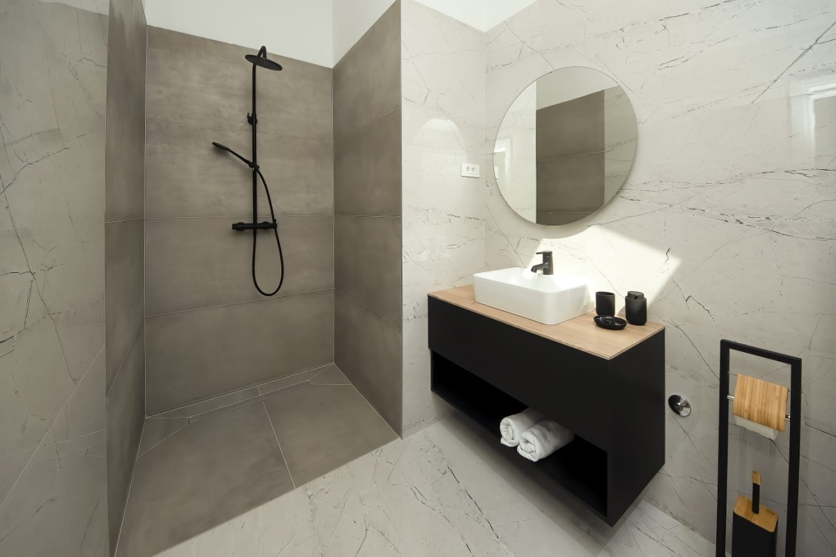 Villa moderna con piscina