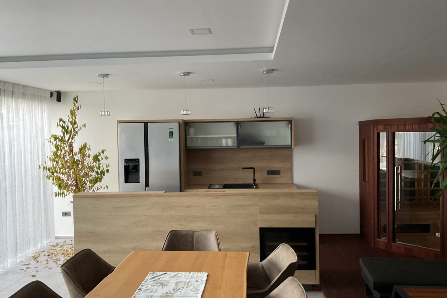 Villa moderna con vista mare
