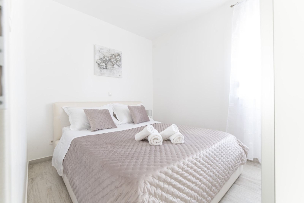 Moderno appartamento con tre camere da letto vicino al centro città