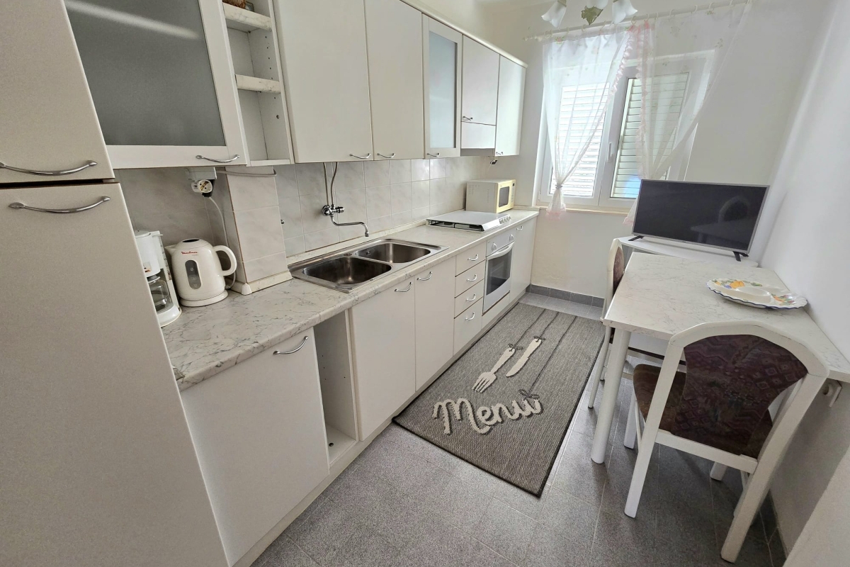 Casa familiare con appartamenti vicino al mare