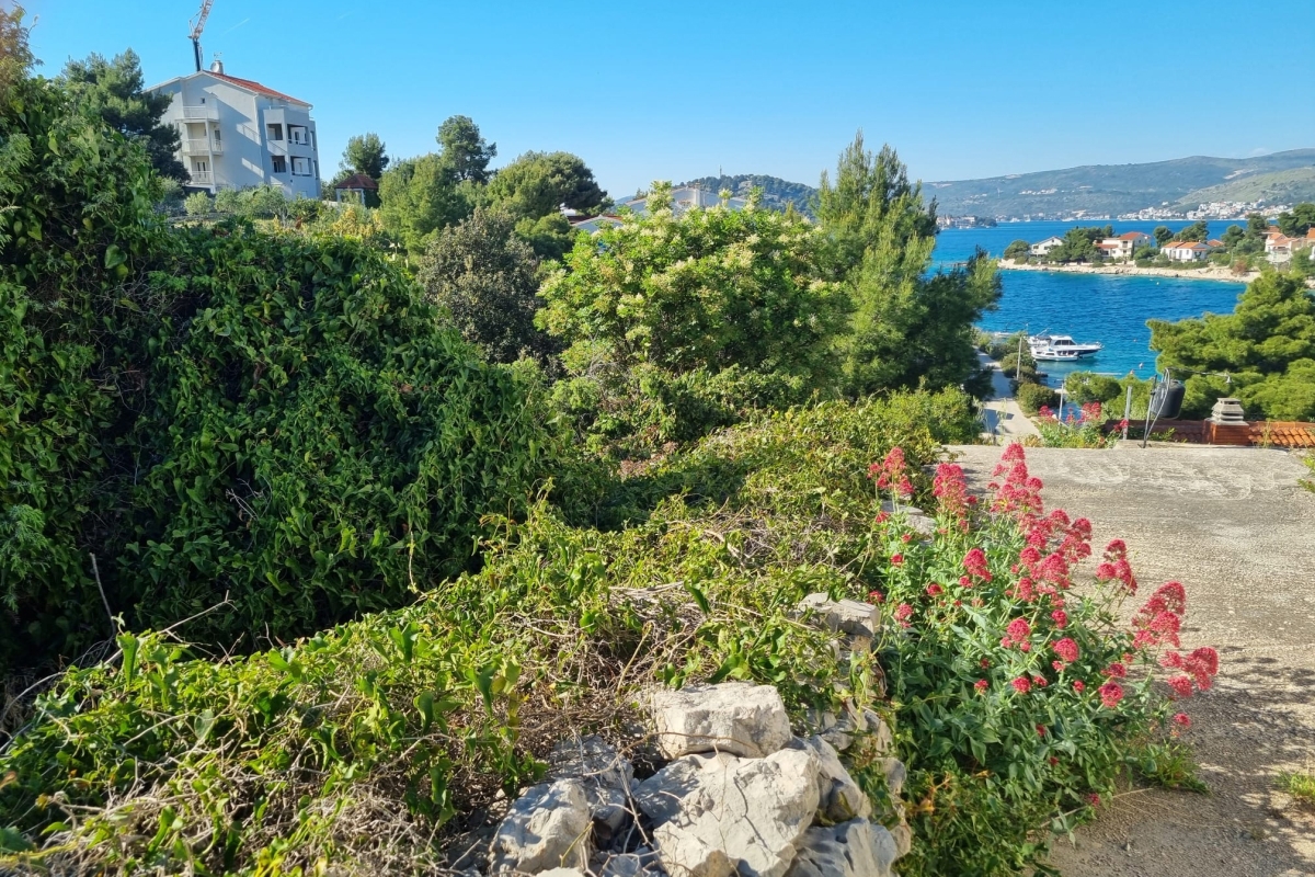 Terreno edificabile attraente in prima fila sul mare