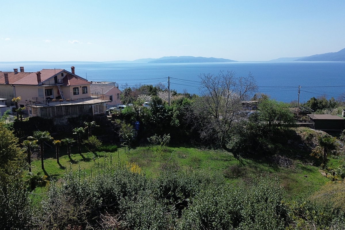 Terreno edificabile con vista mare