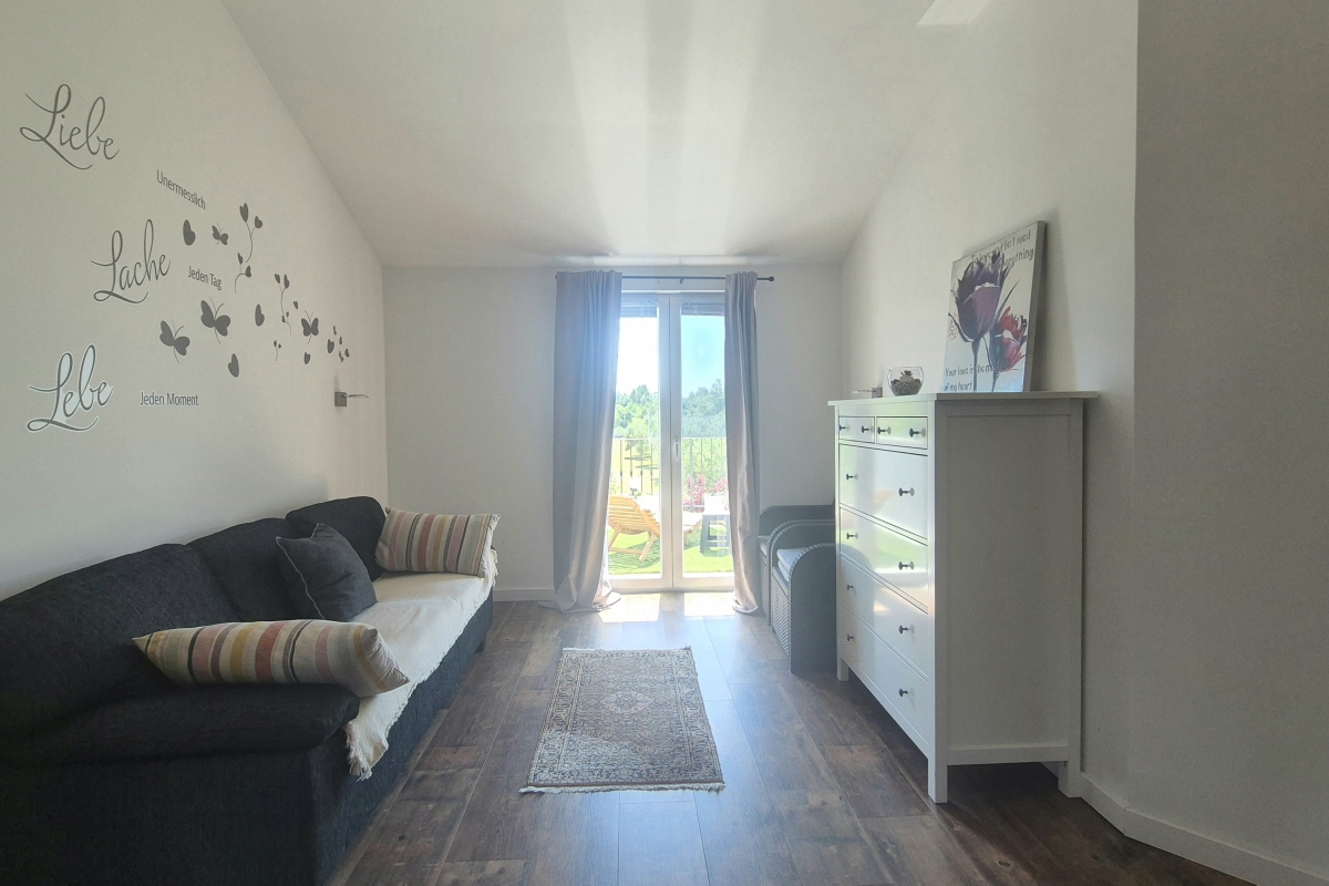 Casa con quattro camere da letto e piscina