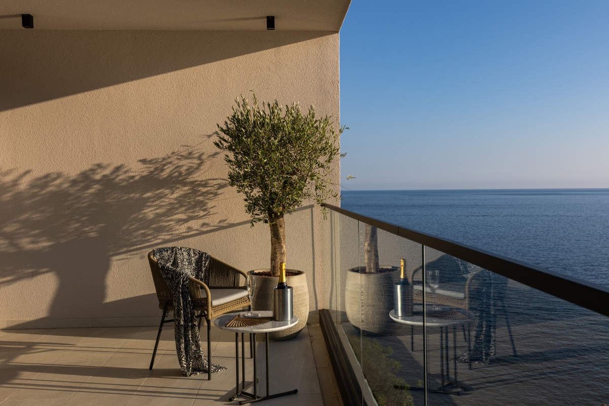 Moderno appartamento con vista mare