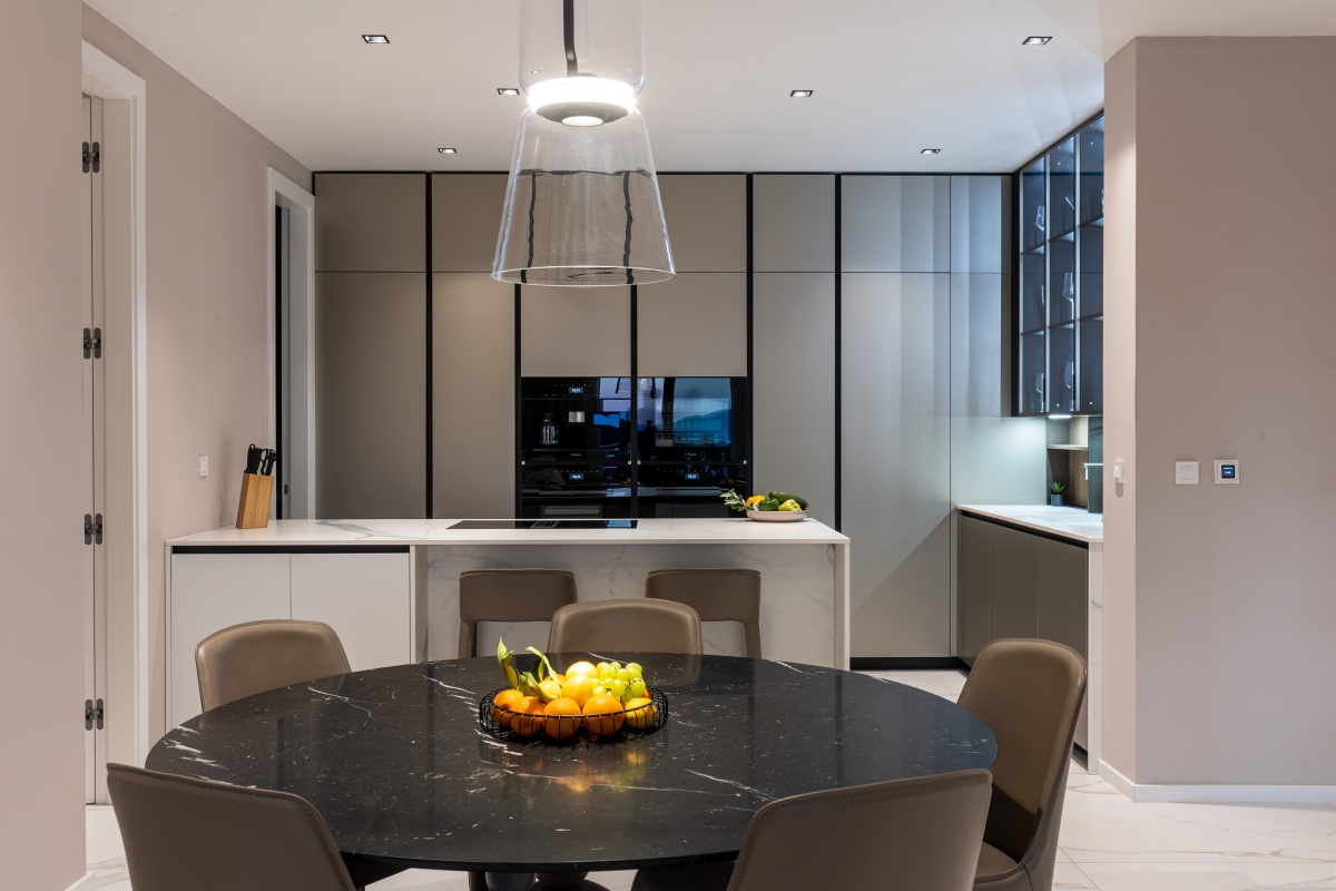 Moderno appartamento con vista mare