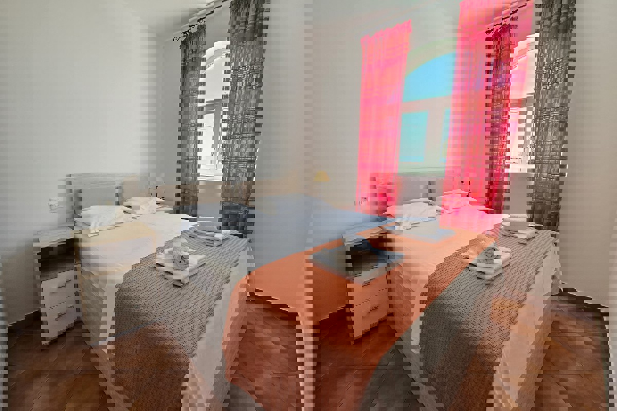 Appartamento con due camere da letto vista mare