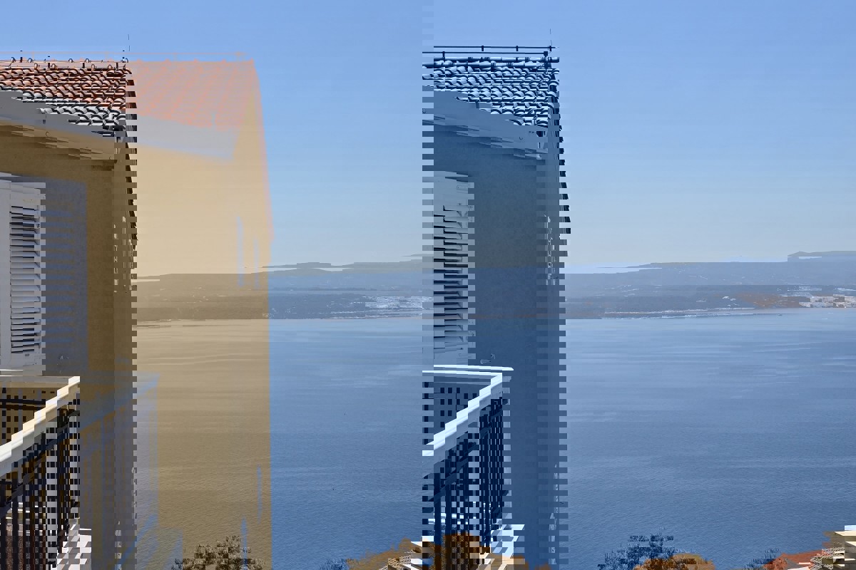 Appartamento con due camere da letto vista mare