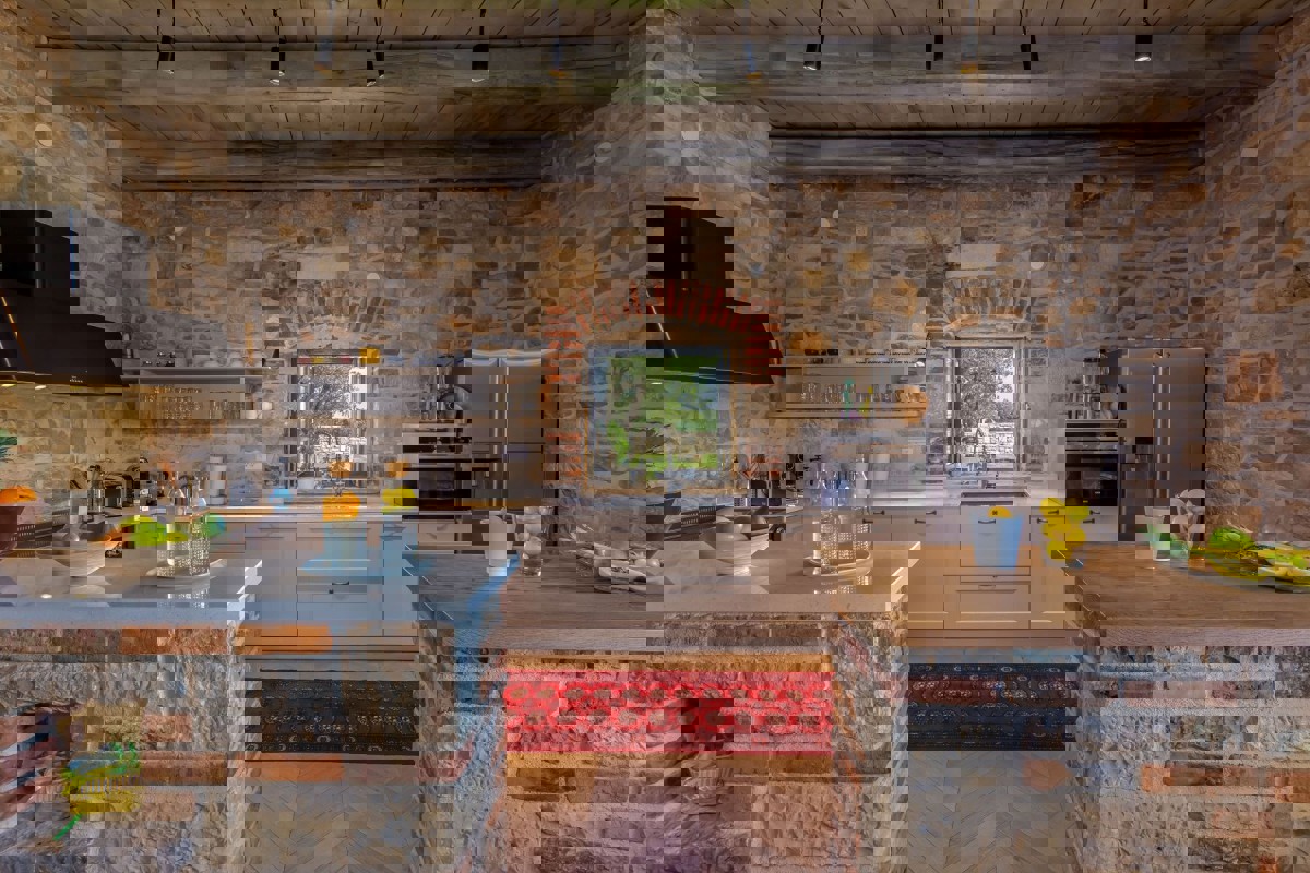 Villa di lusso con campo da tennis