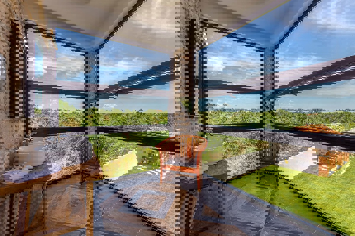 Villa di lusso con campo da tennis