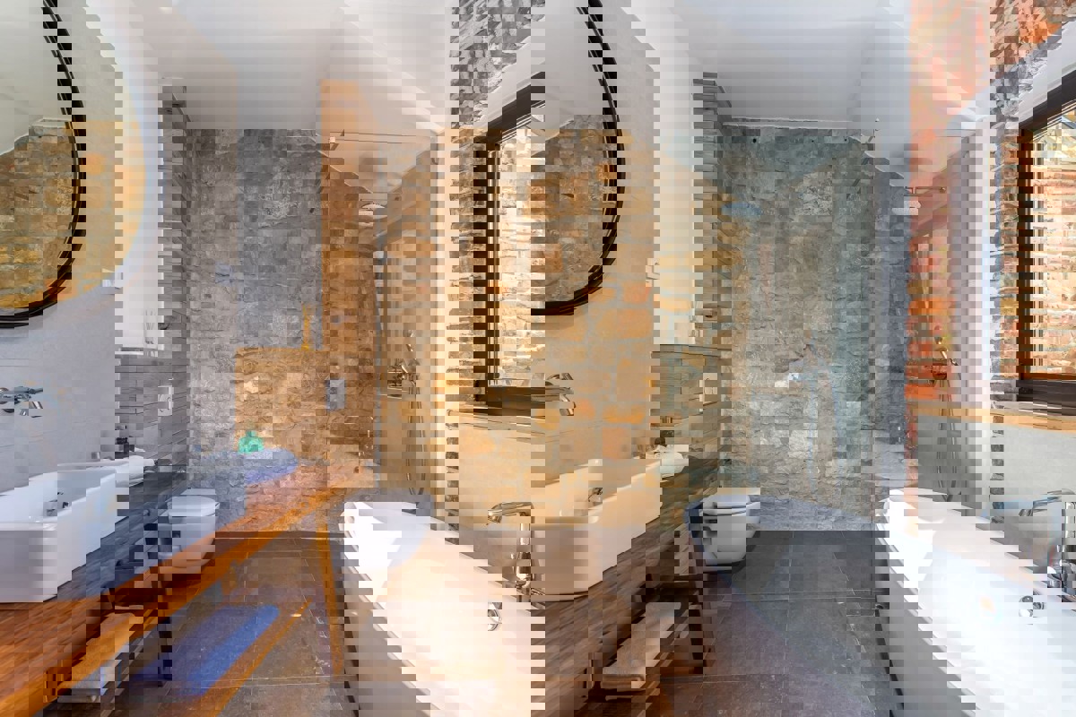 Villa di lusso con campo da tennis