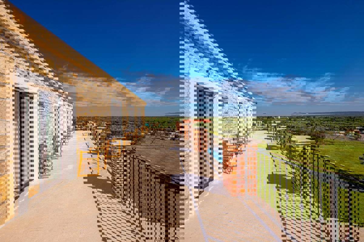 Villa di lusso con campo da tennis