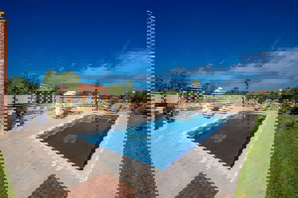 Villa di lusso con campo da tennis