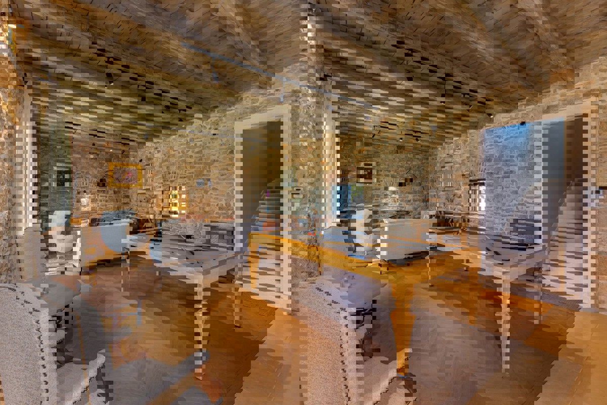 Villa di lusso con campo da tennis