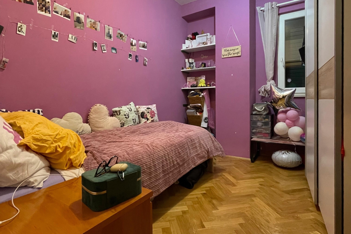 Appartamento con tre camere da letto e garage nel centro di Kambelovac
