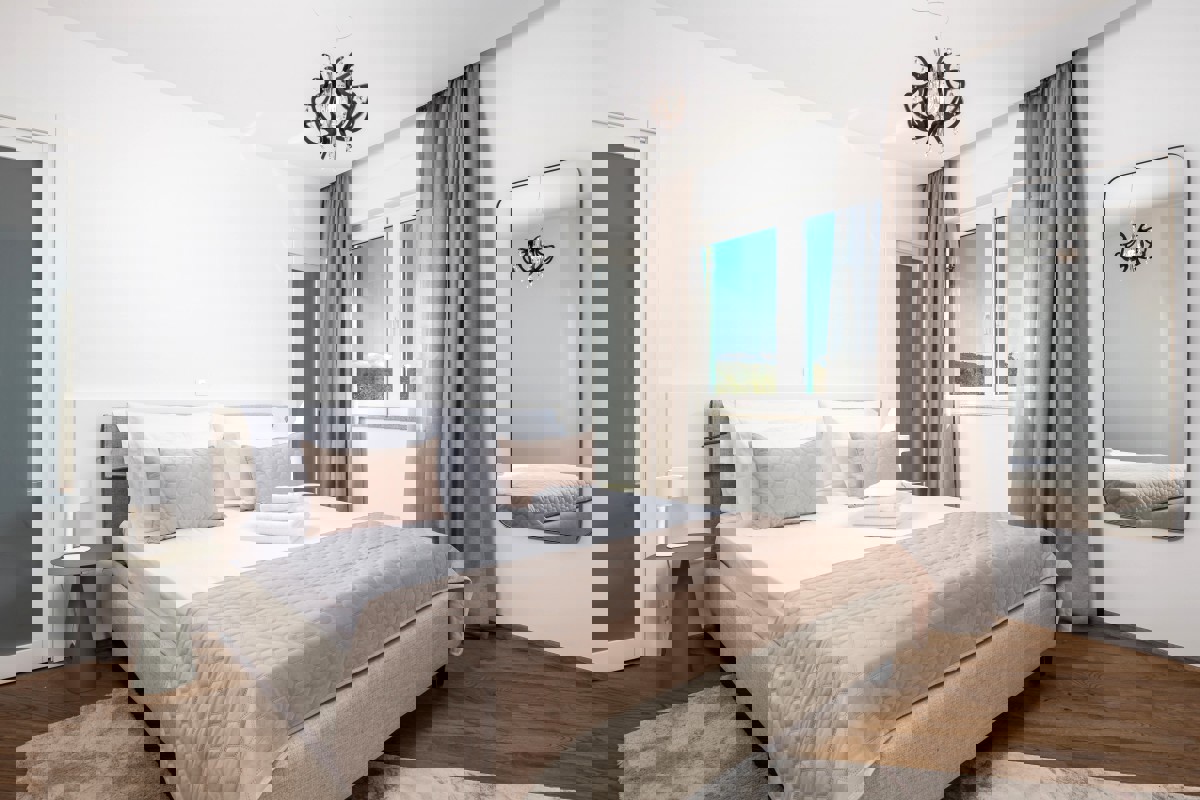 Magnifica villa con vista spettacolare sul mare