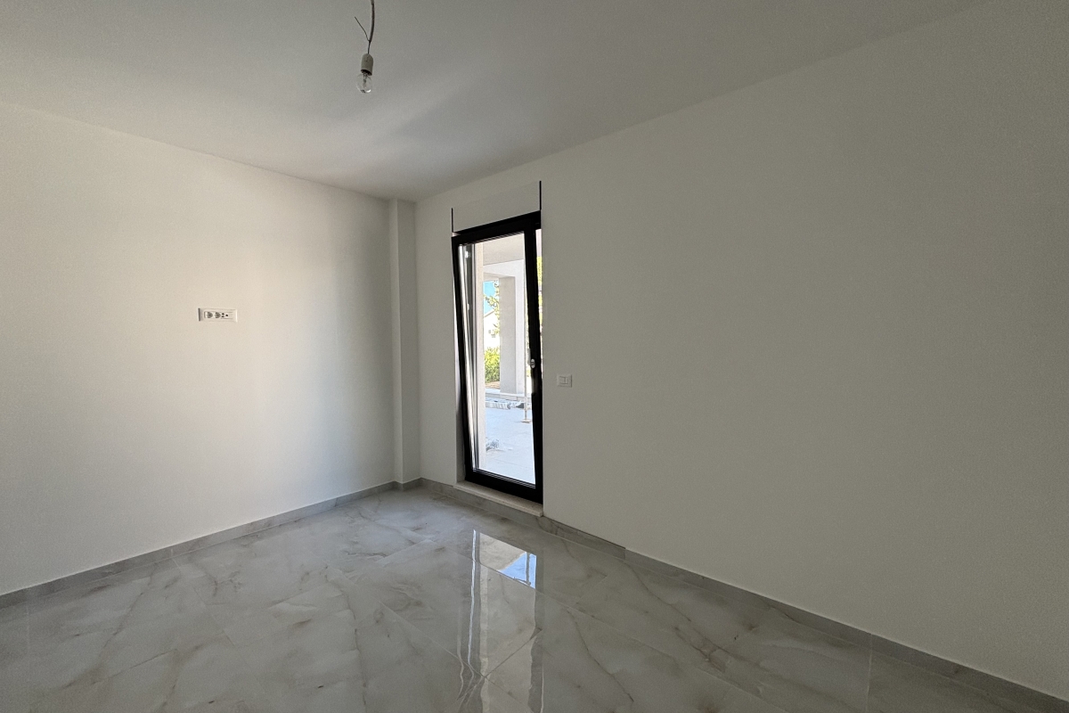 Moderno appartamento con due camere da letto e vista mare